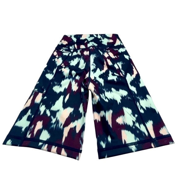 Sweaty Betty Super Sculpt‎ Sustainable 8" Biker Shorts - Picture 7 of 12